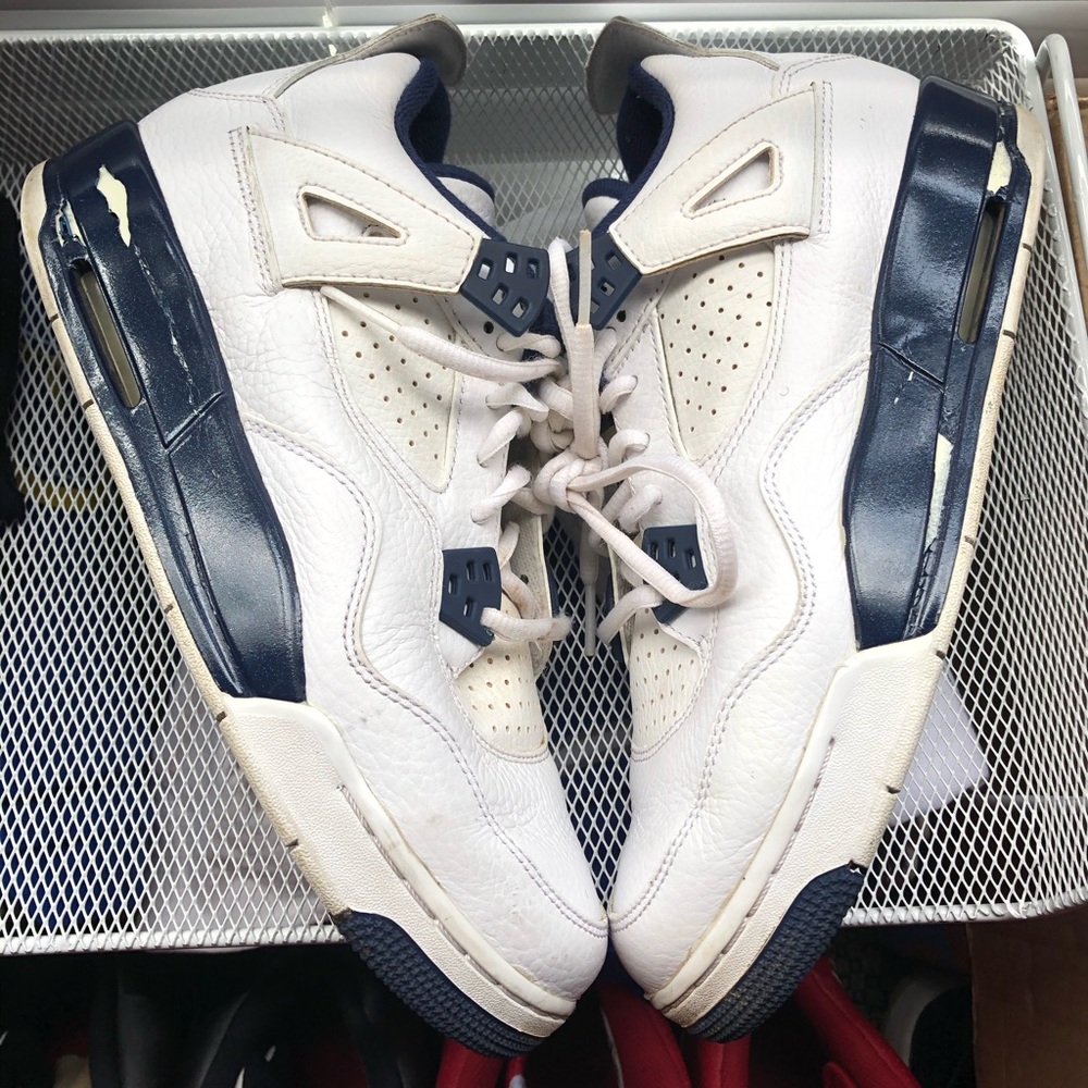 Jordan 4 “Columbia”